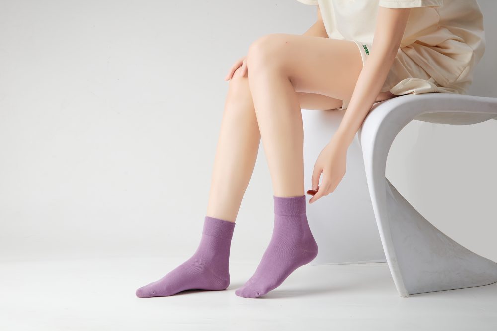Soft - Toned Versatile Crew Socks|简约拼色竹炭纤维中筒袜|20件一条