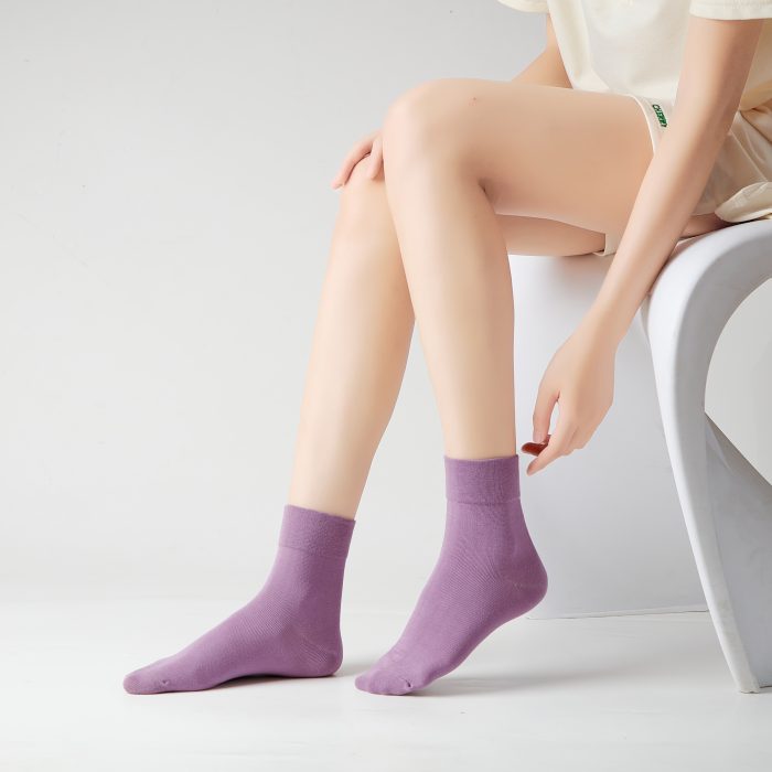 Soft - Toned Versatile Crew Socks|简约拼色竹炭纤维中筒袜|20件一条